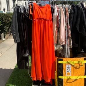 ✨🫶🏽Long Vibrant Orange Dress w Tie Back🫶🏽✨